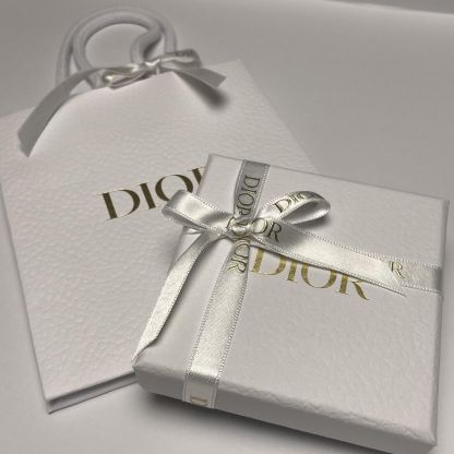 dior メタル・レジンビーズ・クリスタル ネックレス　ギフト